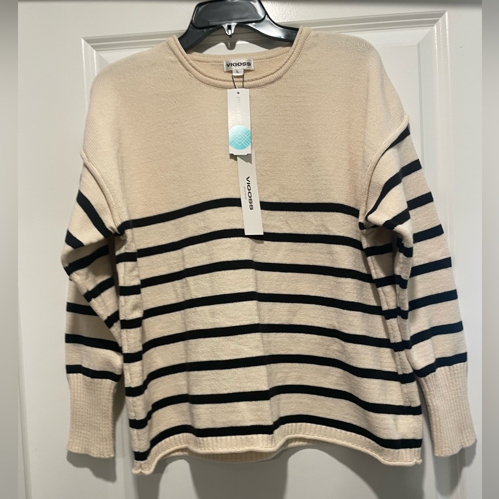 Vigoss Women's Striped Crew Neck Sweater in Cream and Black